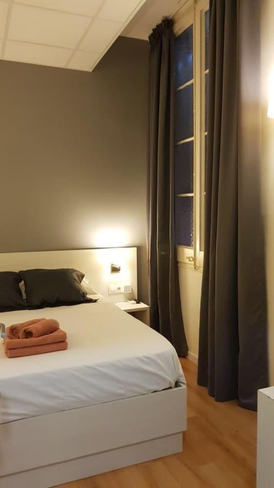 Gasthof Hostalin Gran Via 3*