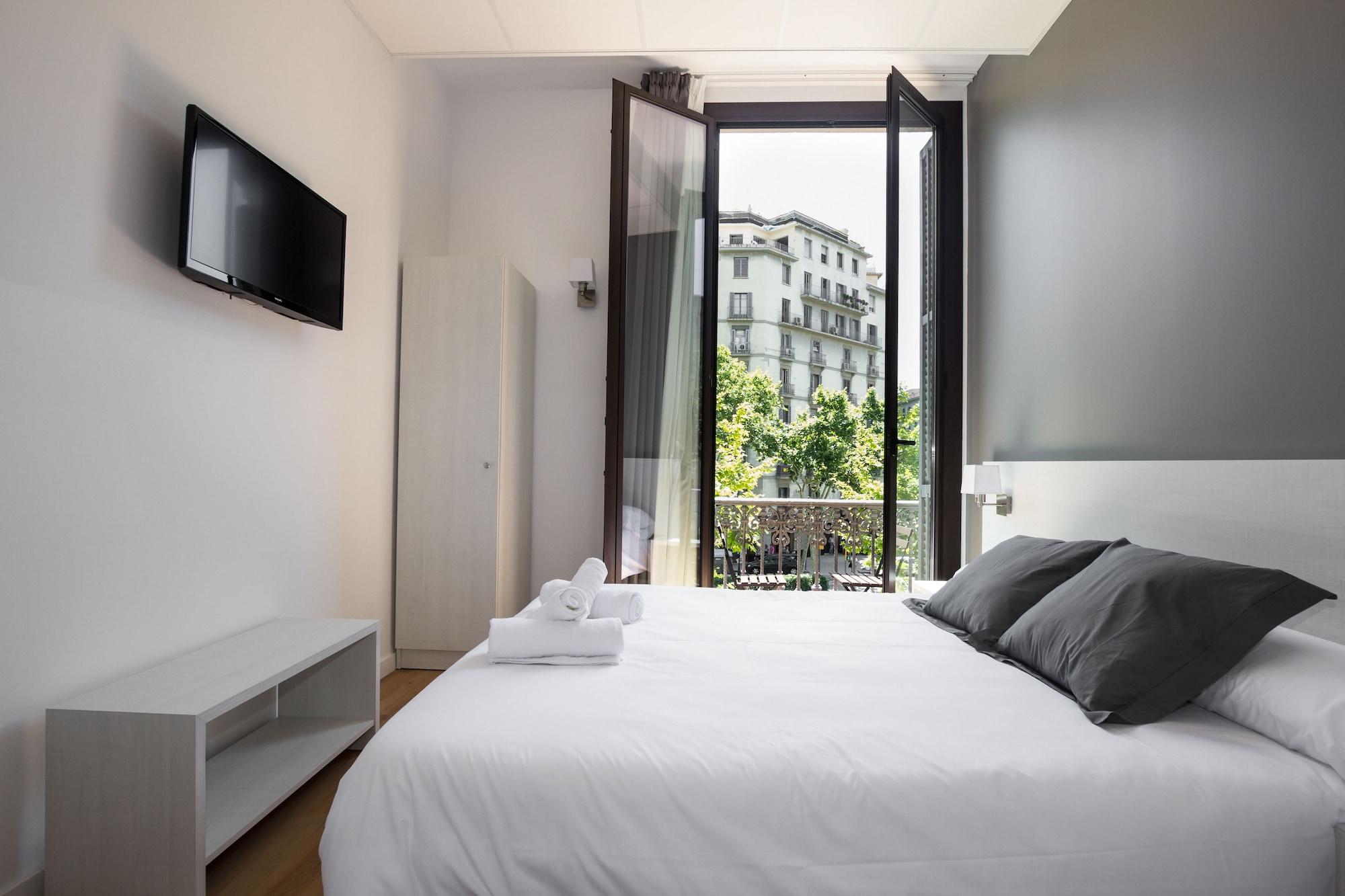 Hostalin Gran Via Guest house 3*