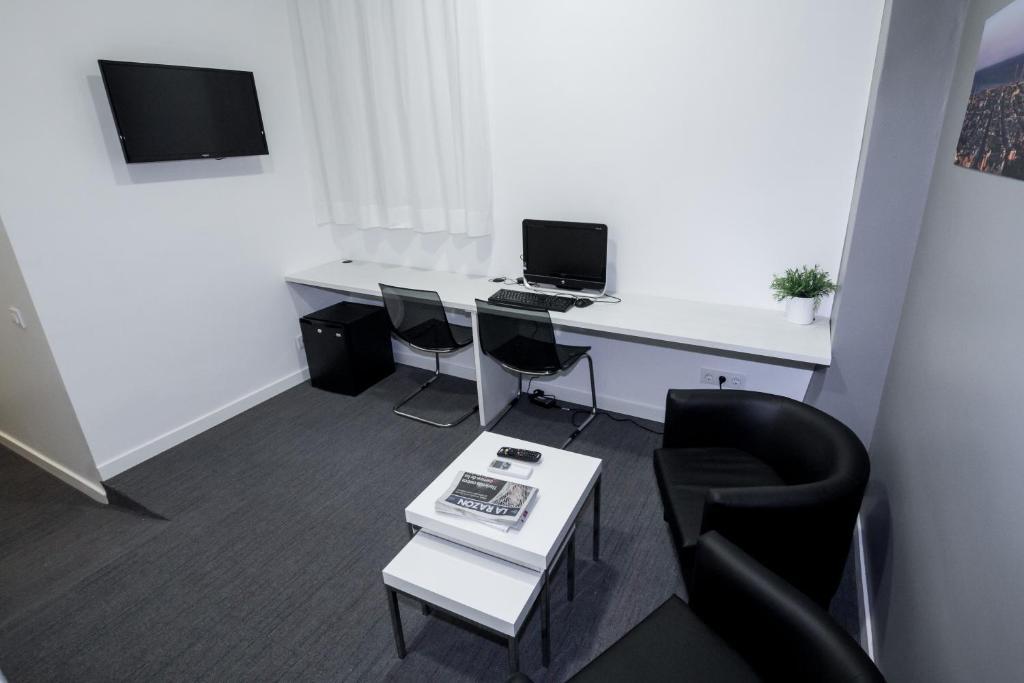 Guest house Hostalin Gran Via 3*